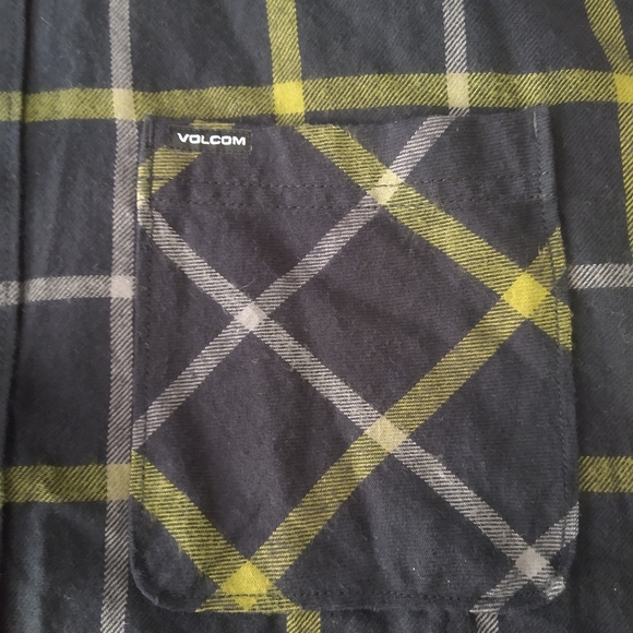 Volcom Button Down shirt - Picture 2 of 5